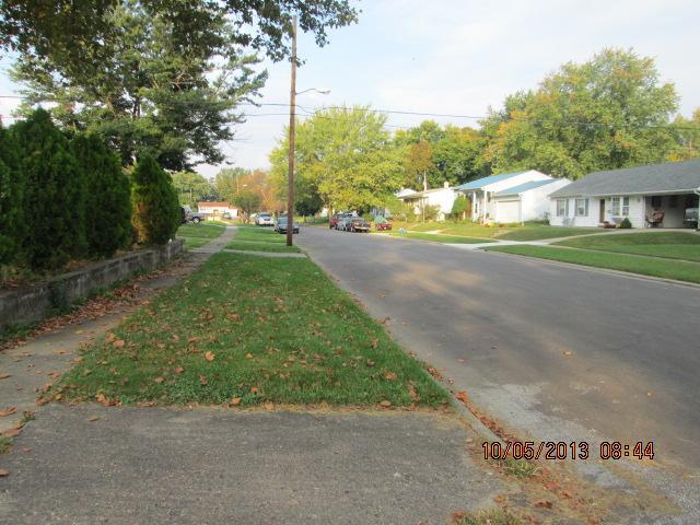 1828 Frank Dr