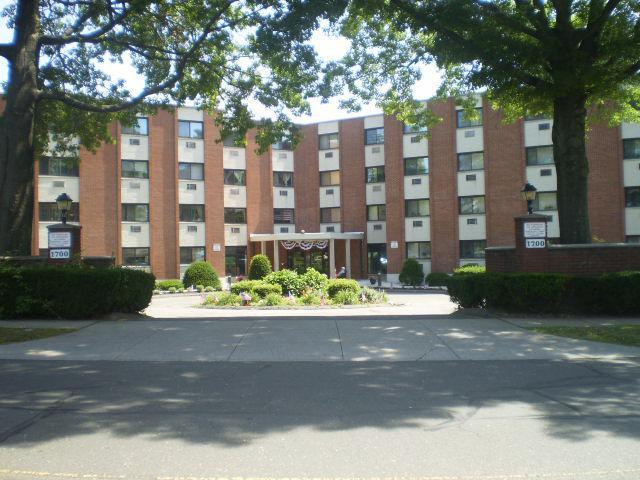 1700 Broadbridge Ave Unit C36