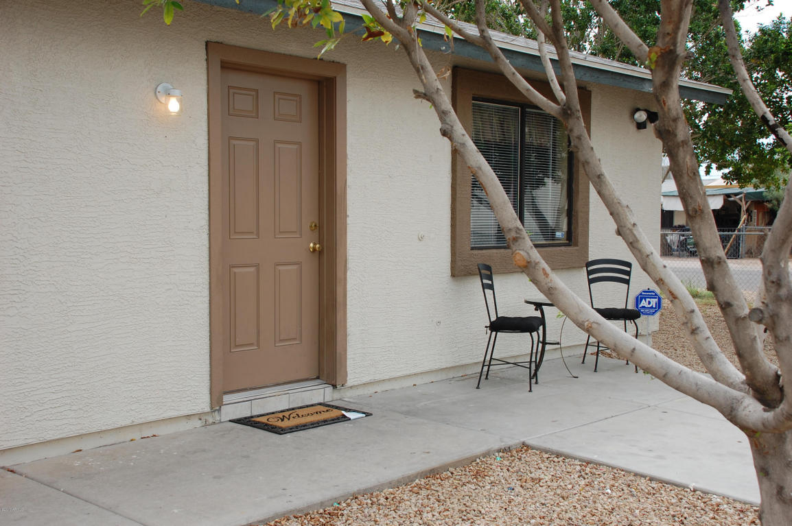 1601 S 4TH Street