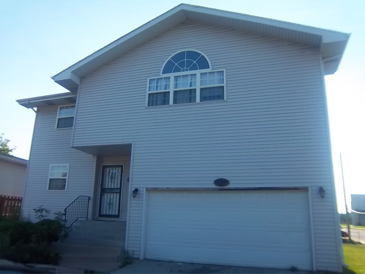 738 Newell