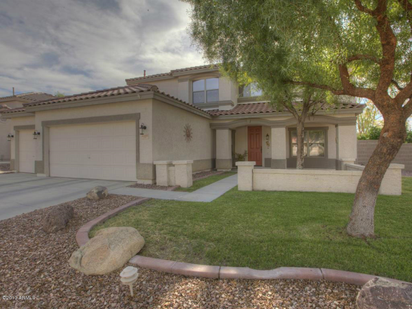 3325 W DESERT VISTA Trail