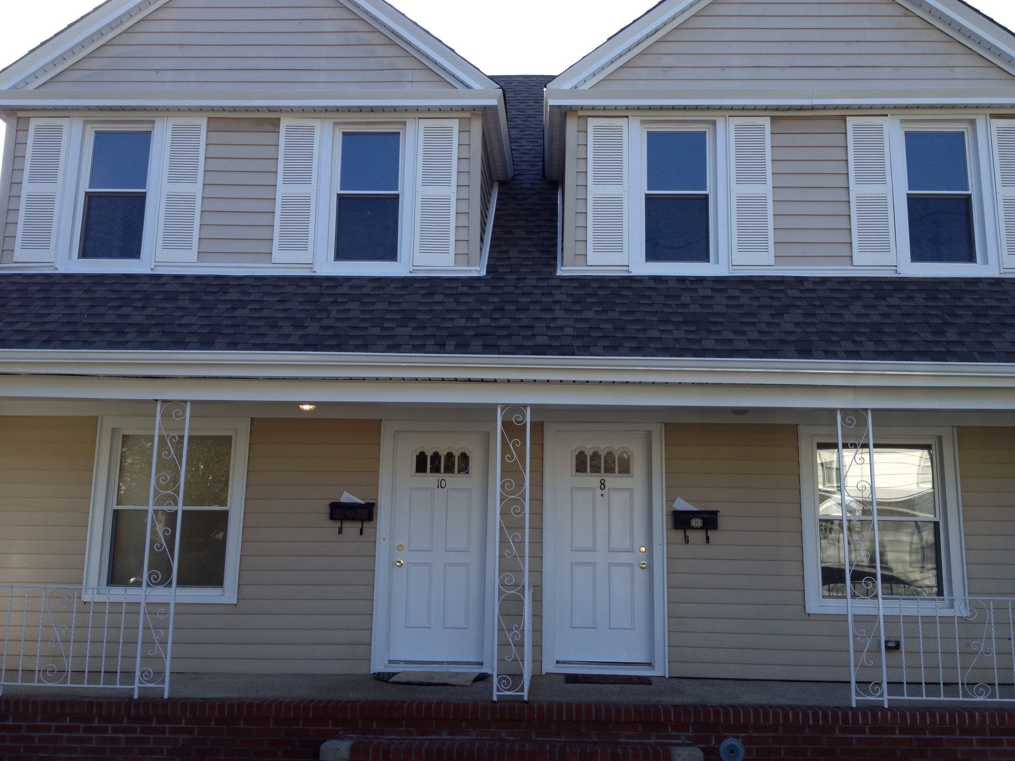 8-10 Clowes ave