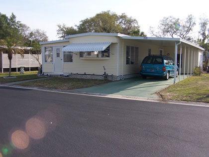 409 Oakwood Blvd E