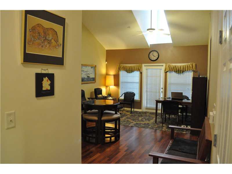 Unit 1425 - 1425 Westchester Ridge Ne