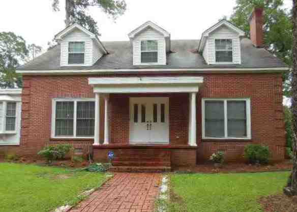 413 W Adams