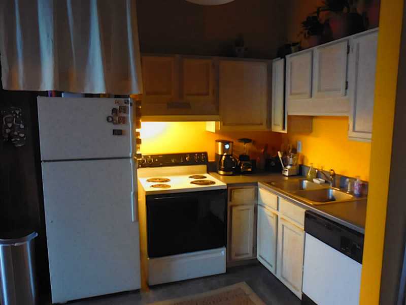 Unit 204 - 326 Nelson Street Sw