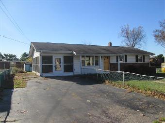 17 Walton Ave
