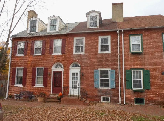 202 Adams St
