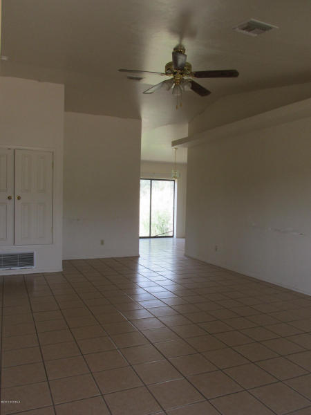 215 Inca Ct