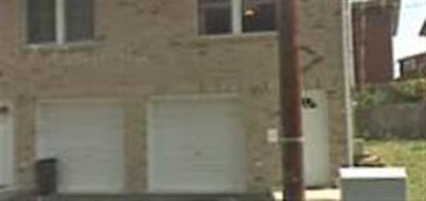 32 HOFFMAN PL