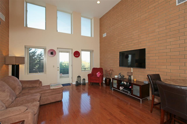 1911 GRAND AVE