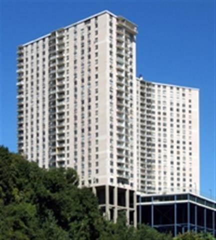 100 MANHATTAN AVE