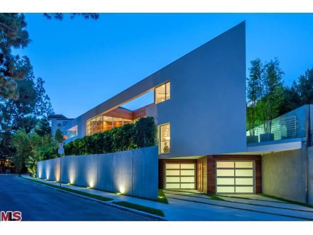 1160 McClellan Dr