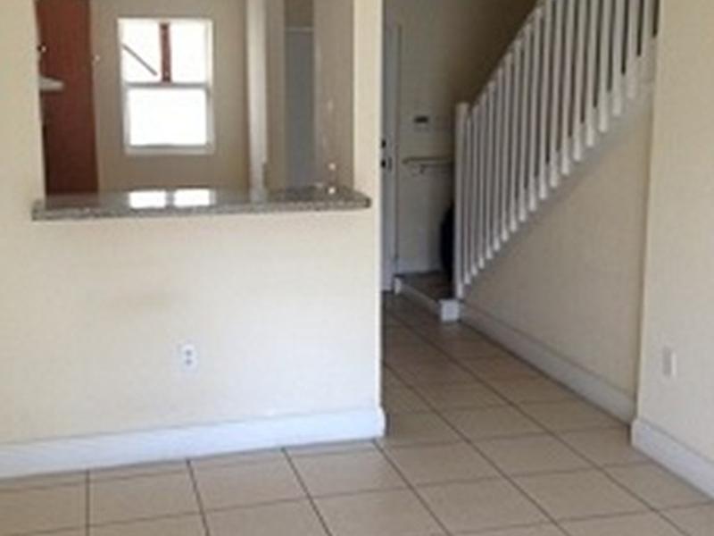 1235 NW 9 AV # 2