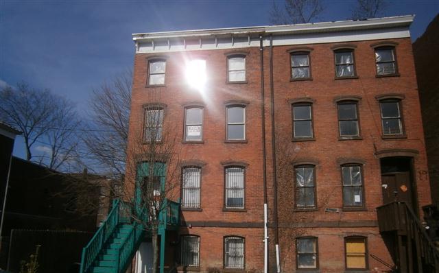 17 Johnston St Apt 1