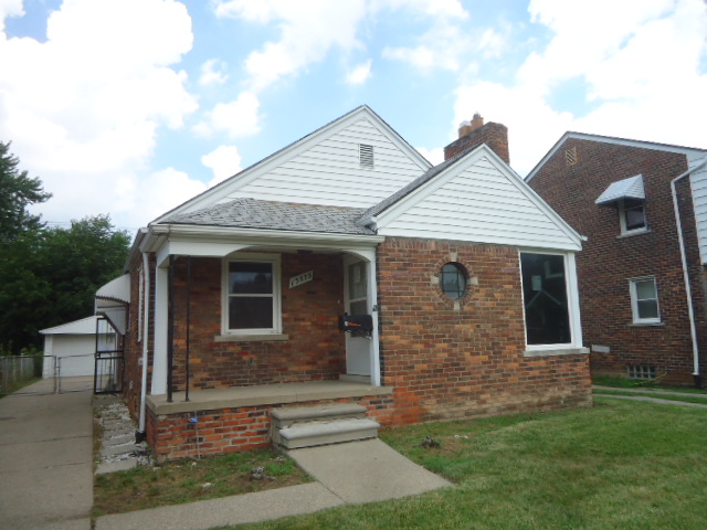 13875 Fairmount Dr