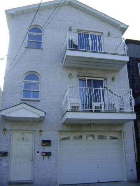83 Myrtle Ave
