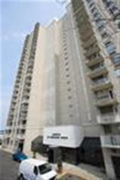 1115 100 MANHATTAN AVE