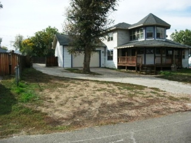 1635 Ingalls Street