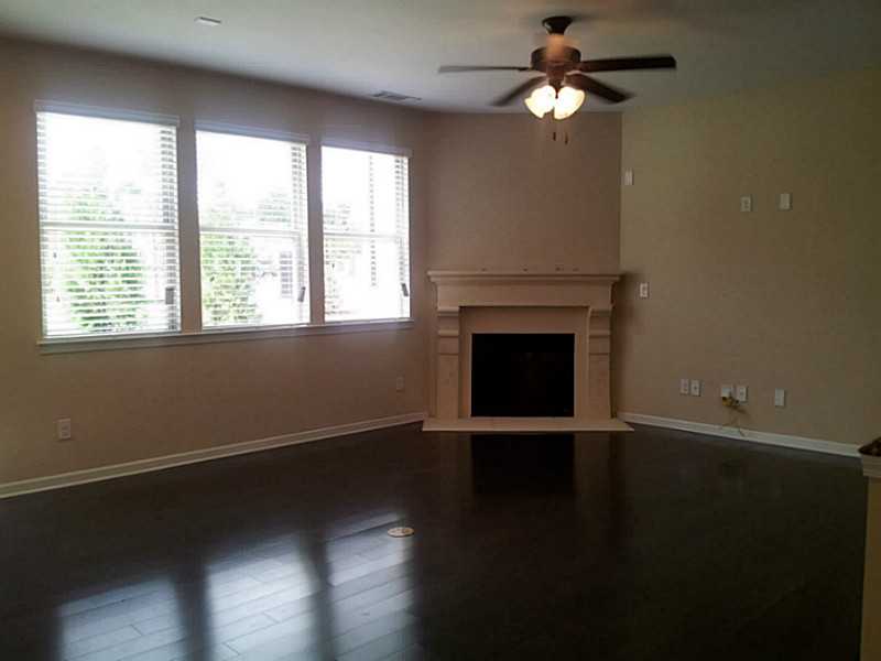 2216 Ne Overlook View