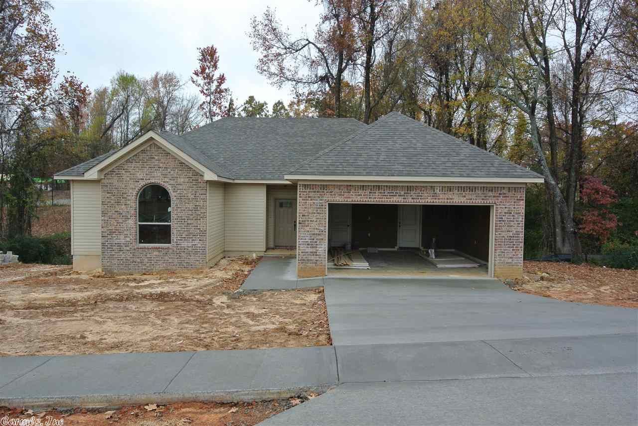 301 Derek Ct