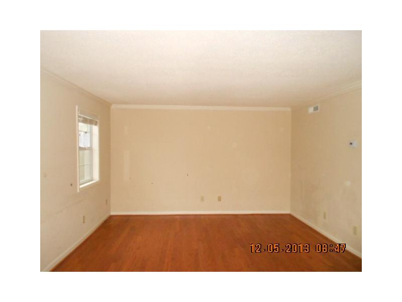 Unit D-3 - 6900 Roswell Road