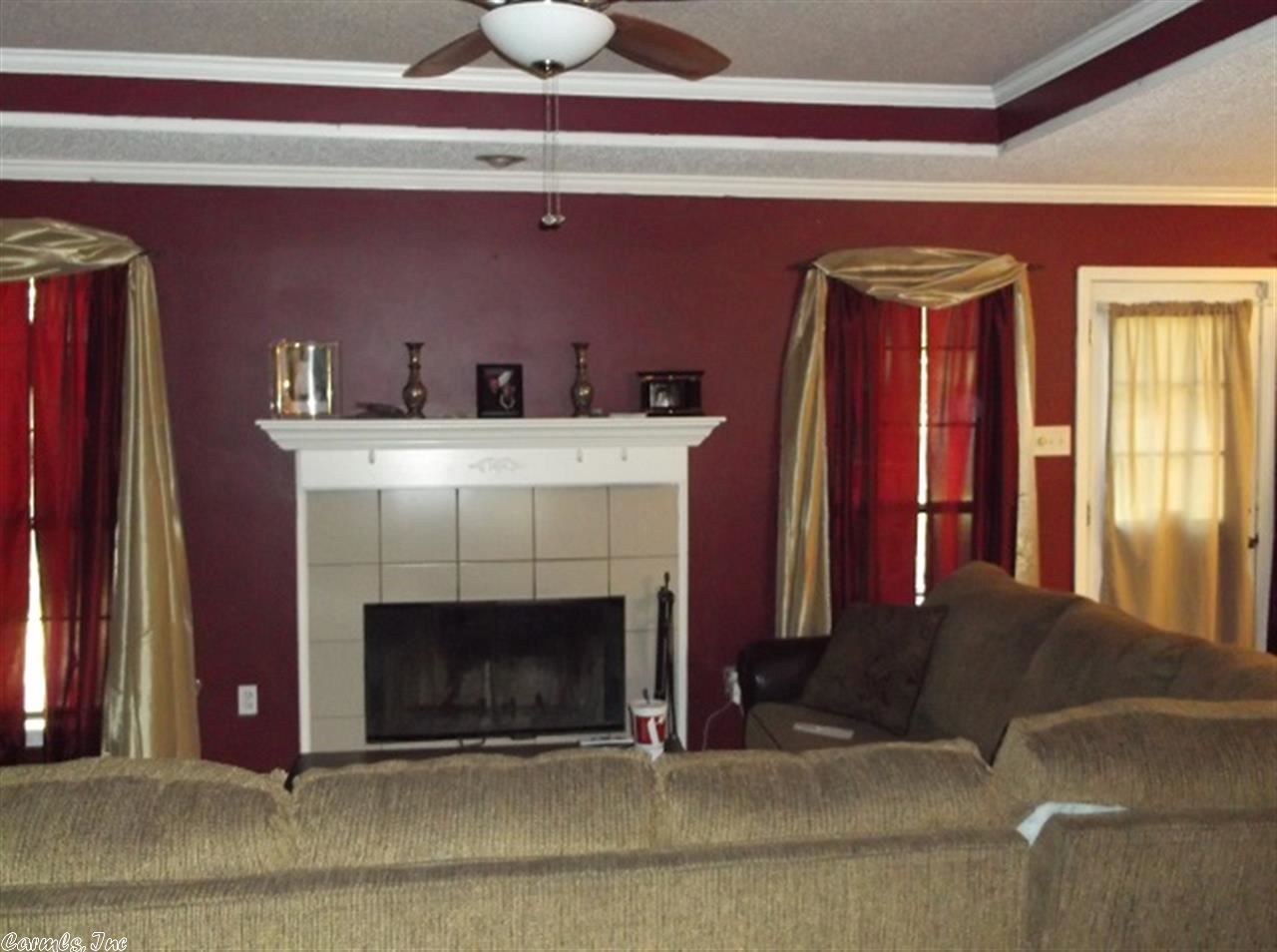 1063 Highland Blvd