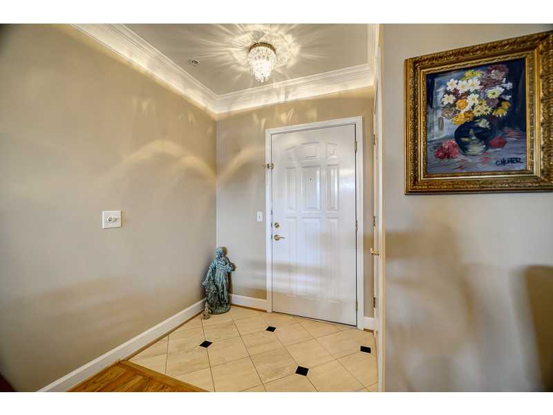 Unit 1601 - 3334 Peachtree Road Ne