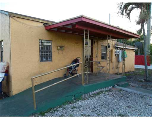 580 NW 95 ST