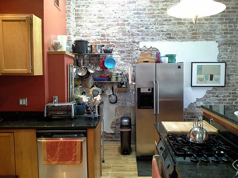 Unit C - 140 Walker Street Sw
