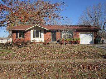 802 Hillcrest Dr