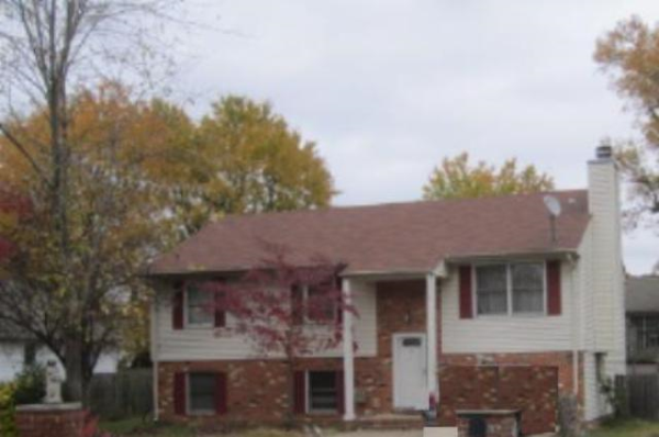 689 Kilarney Dr