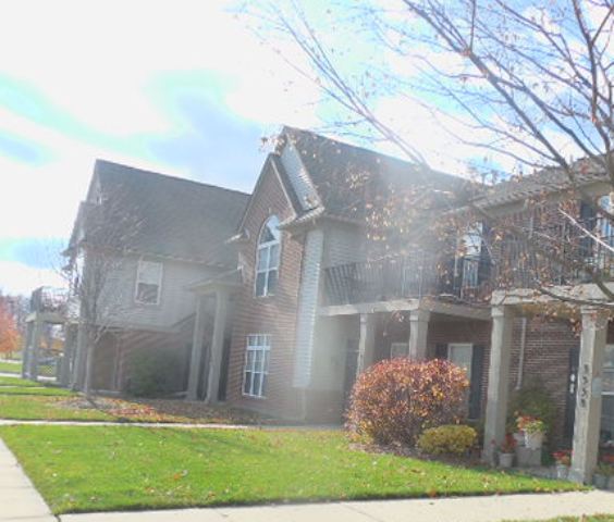 3340 Primrose Ln