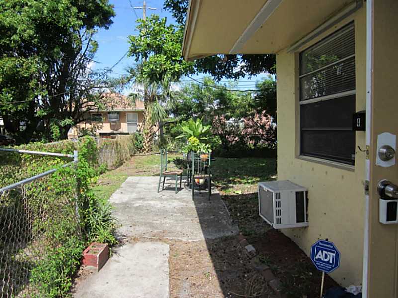 646 NW 4TH CT # 3
