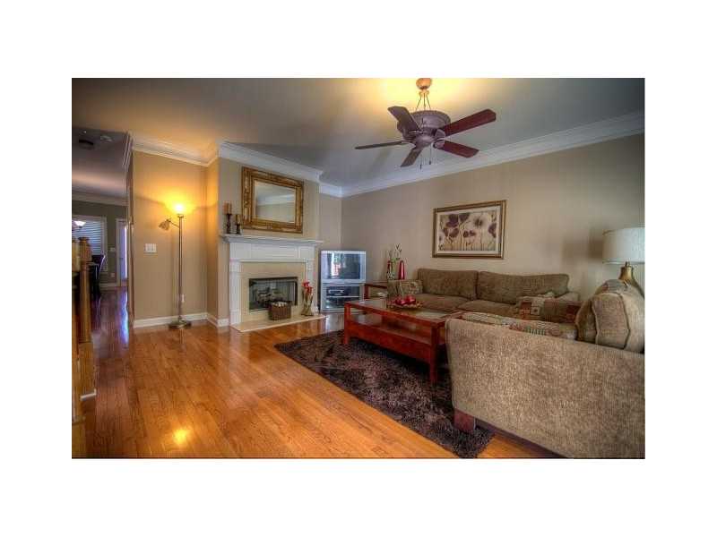 Unit 44 - 260 Manning Road Sw