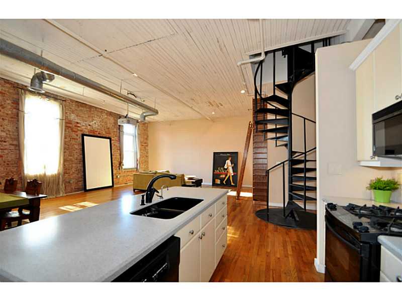 Unit 209 - 330 Peters Street Sw