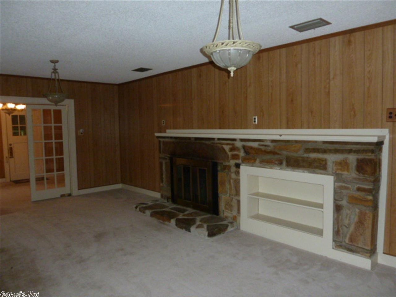 208 Military Rd