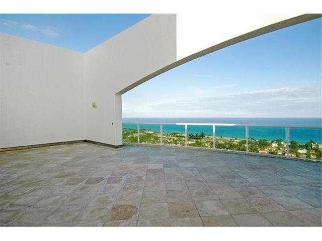 20201 E Country Club Dr # PH2803