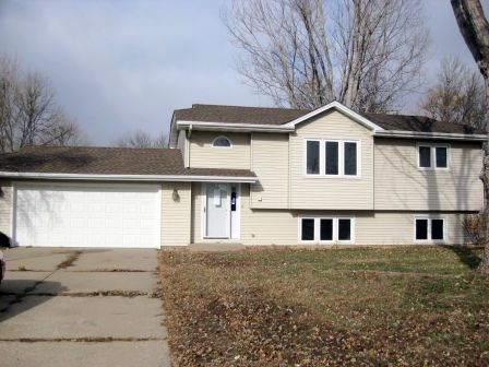 12 Fairway Dr