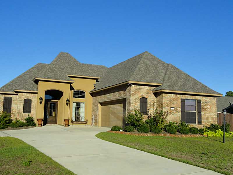 713 FOX DEN