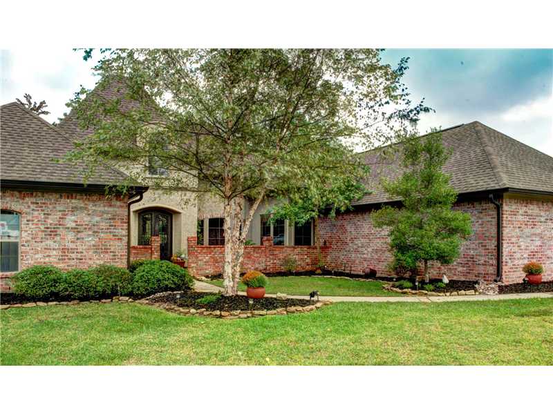 2704 SWEETBRIAR BLUFF
