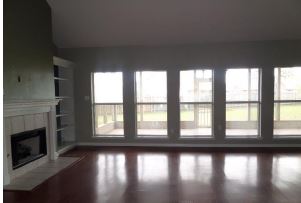 112 W Oak Point Ct