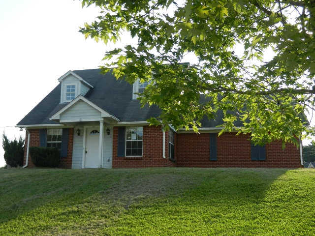 111 Kendra Dr