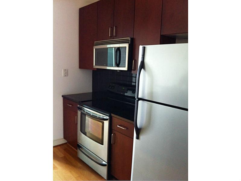 950 W Peachtree Street 902