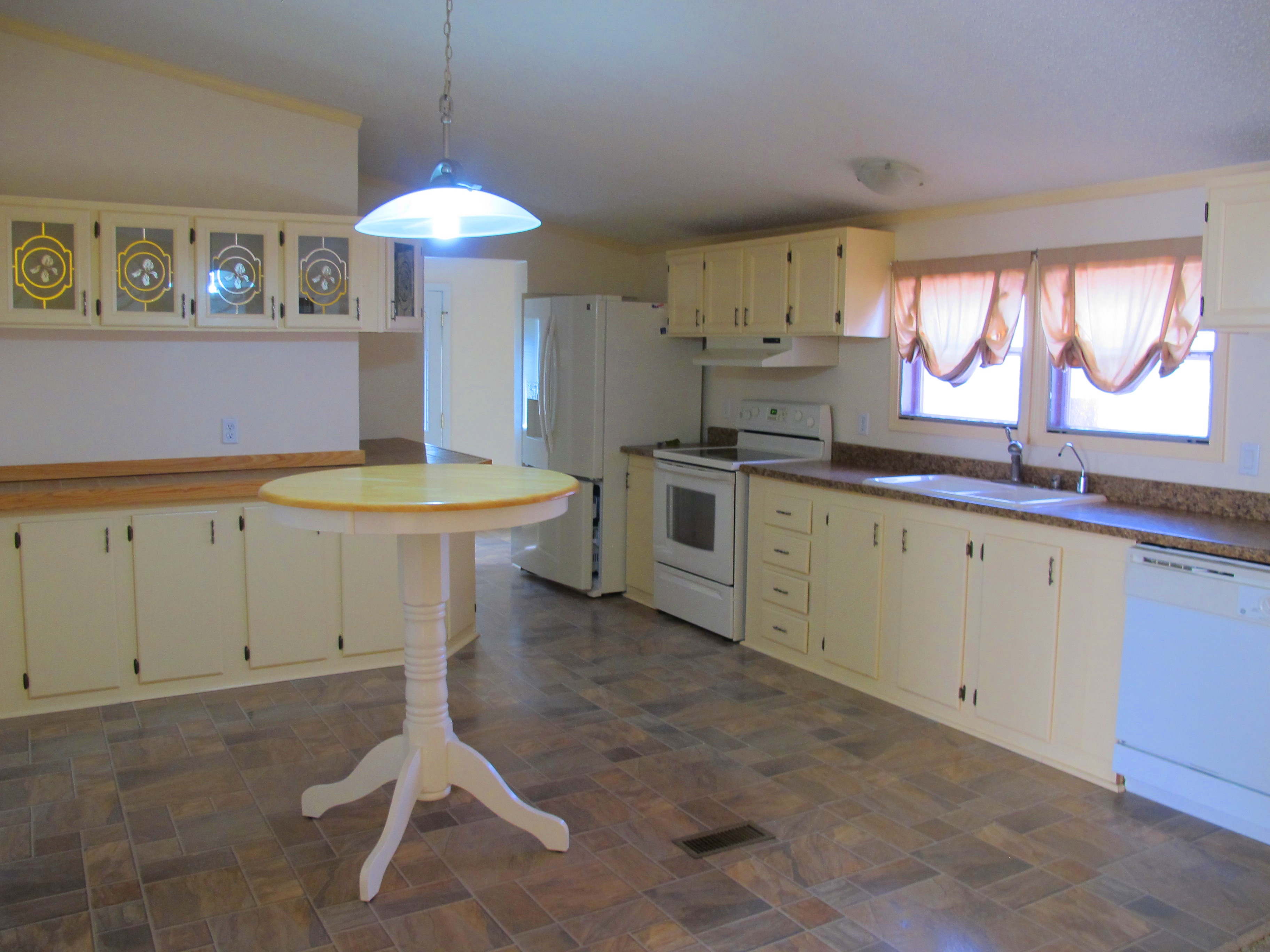 1098 ELKHORN TAVERN RD