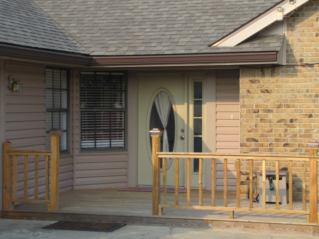155 Lyons Dr