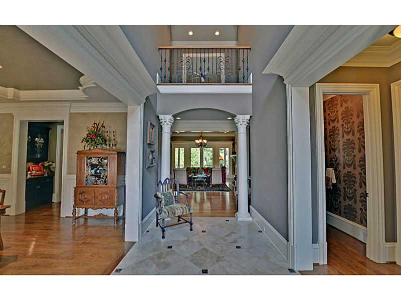 8725 Colonial Place