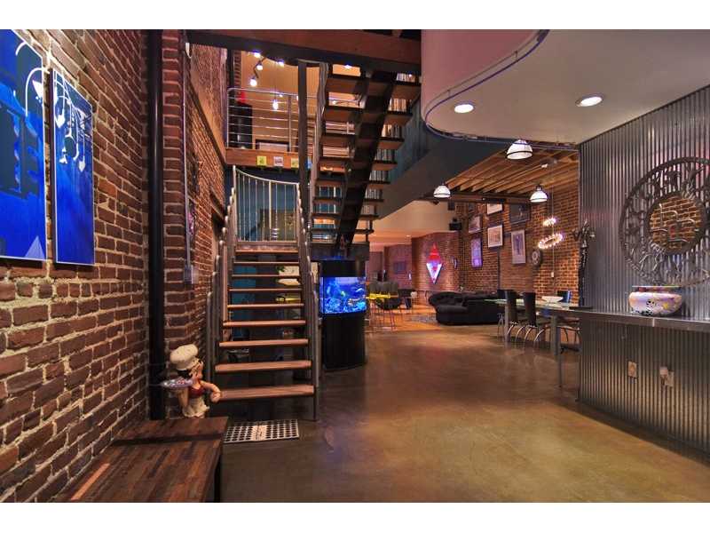 Unit 0 - 146 Walker Street