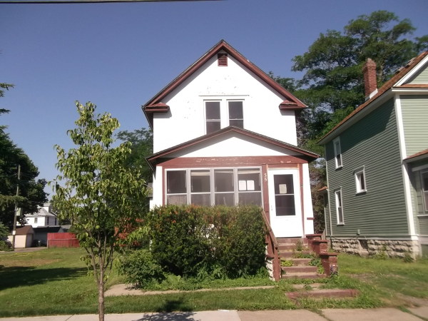 35 Douglas St