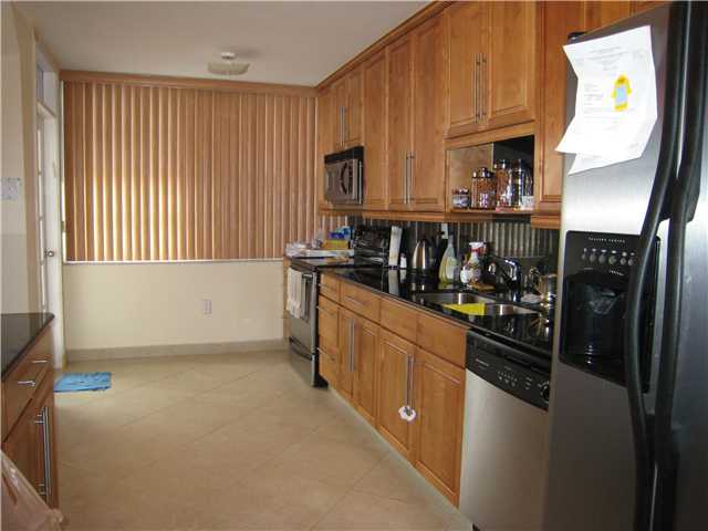 18051 BISCAYNE BL # 905-1
